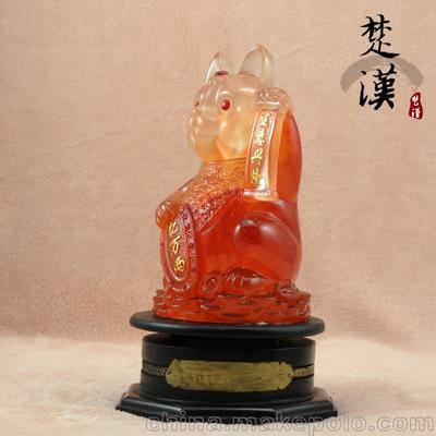 匠心雕琢，祥瑞之選 樹(shù)脂仿白玉吉祥小象擺件，締造家居與車居雙重福運(yùn)